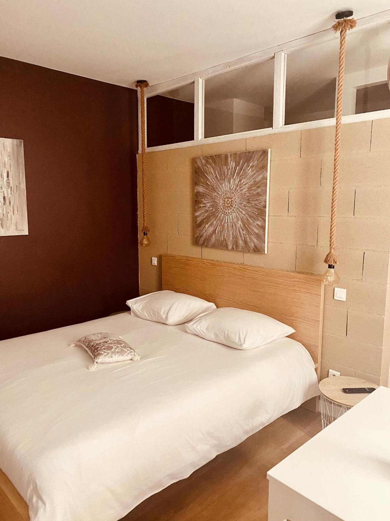 Suite 24 Appart'Hotel-3 Etoiles Le Creusot Room photo